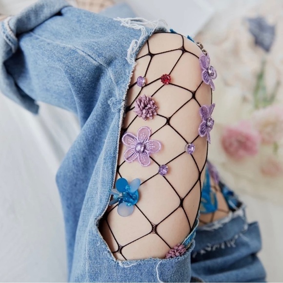 𝅺PURPLE BLUE AND GOLD FLORAL EMBROIDERED FISHNETS WITH SEQUINS AND RHINESTONES - Picture 6 of 7